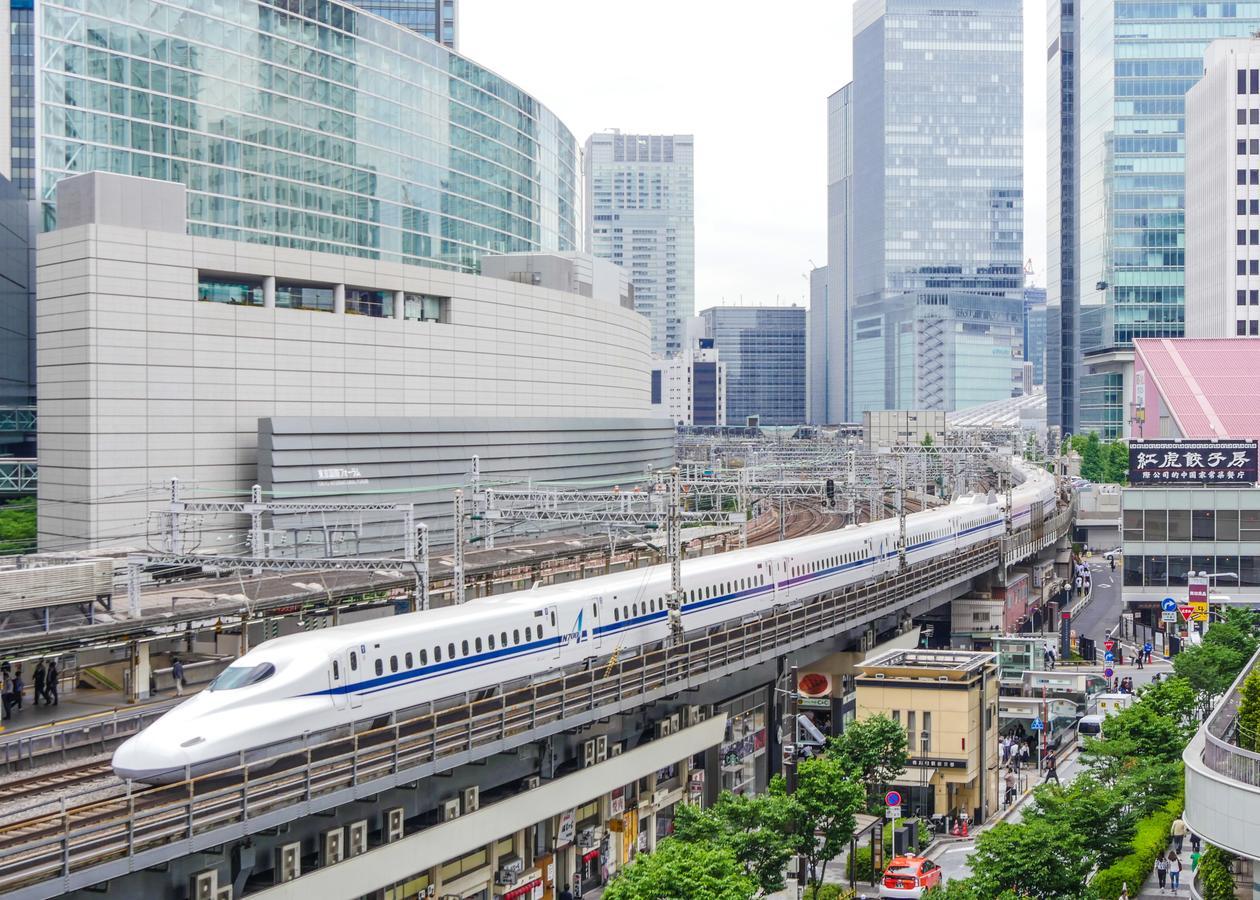 Oakwood Premier Tokyo Hotel Kültér fotó Shinkansen